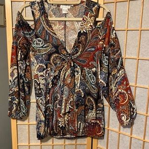 VENUS Paisley Twist-Front Cold-Shoulder Top in Rust, Navy & Cream
